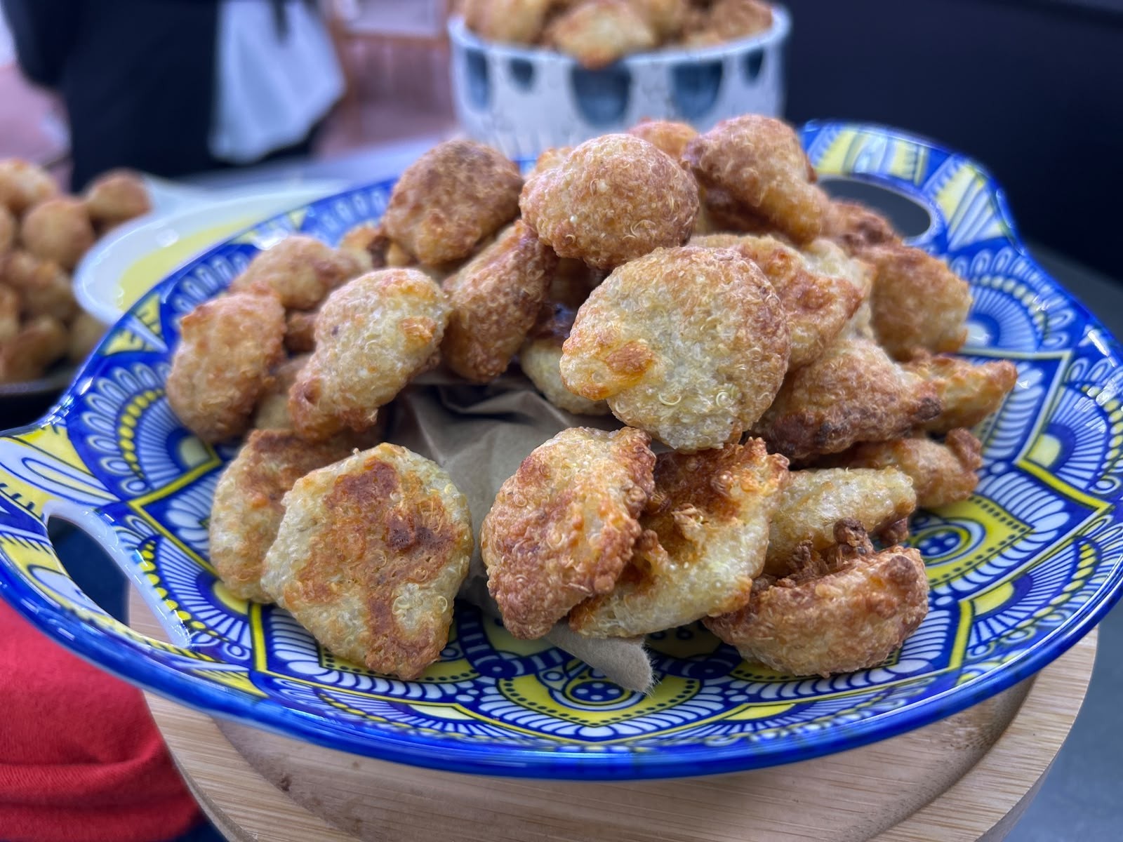 Salgadinho de Quinoa com Queijo na Air Fryer Salgadinho de Quinoa com Queijo na Air Fryer