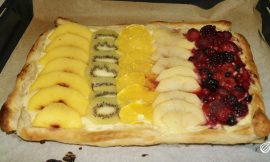Receita de Torta folhada com creme de confeiteiro e fruta
