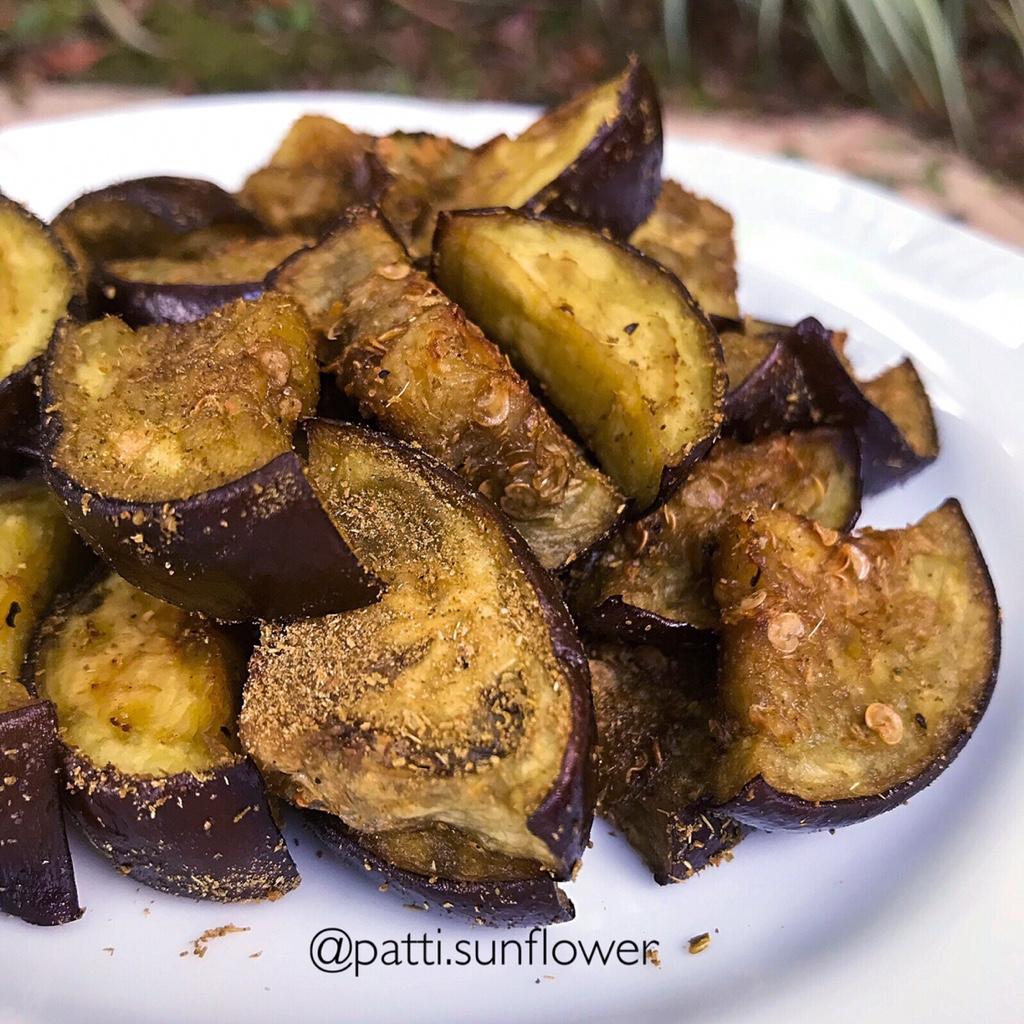 Berinjela Assada com Zaatar: Receita Light e Fácil Berinjela Assada com Zaatar: Receita Light e Fácil