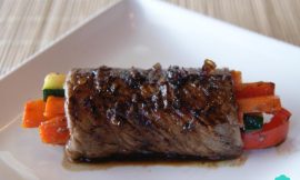 Bife à Rolê Simples com Bacon e Legumes