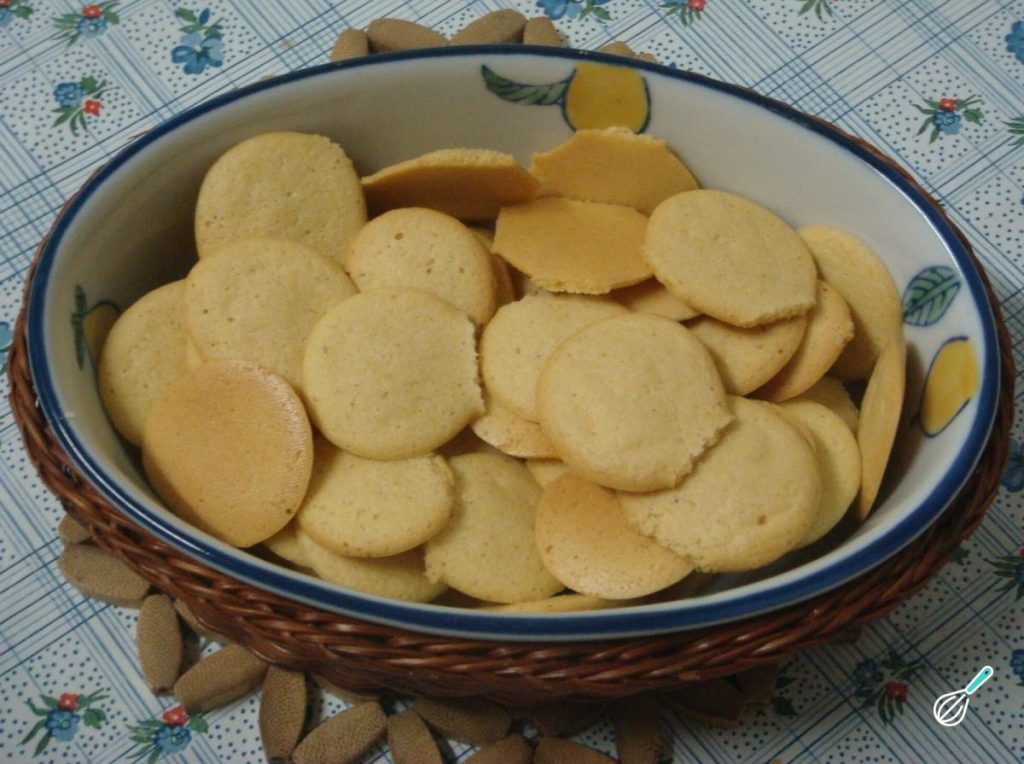 Biscoito de Mentirinha de Padaria Fácil e Crocante Biscoito de Mentirinha de Padaria Fácil e Crocante