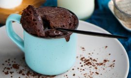 Bolo de Caneca Proteico Pronto em 5 Minutos