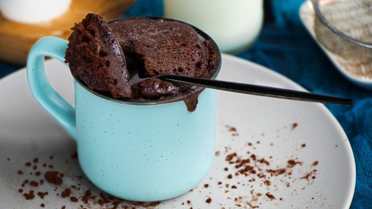 Bolo de Caneca Proteico Pronto em 5 Minutos Bolo de Caneca Proteico Pronto em 5 Minutos