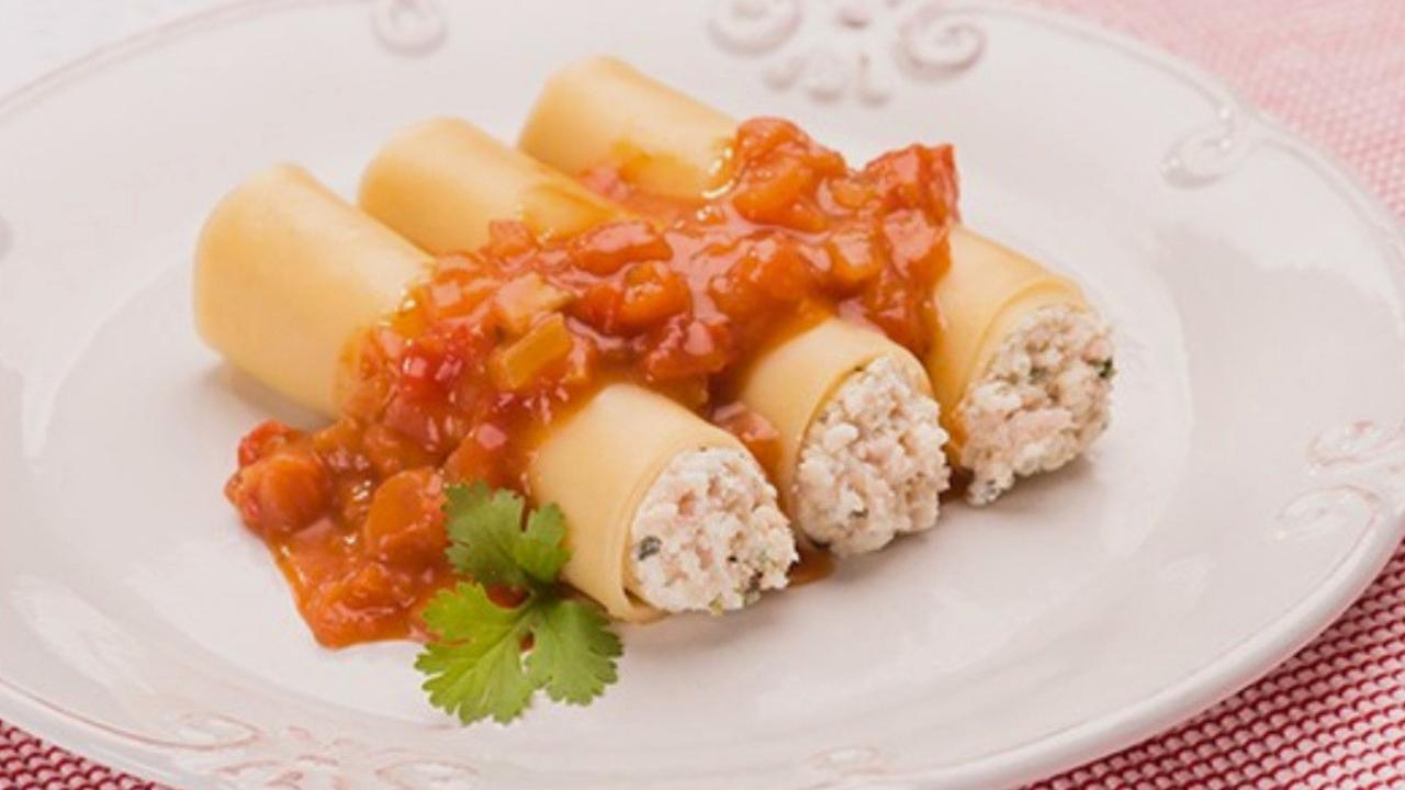 Canelone de Ricota e Peito de Peru Prático
