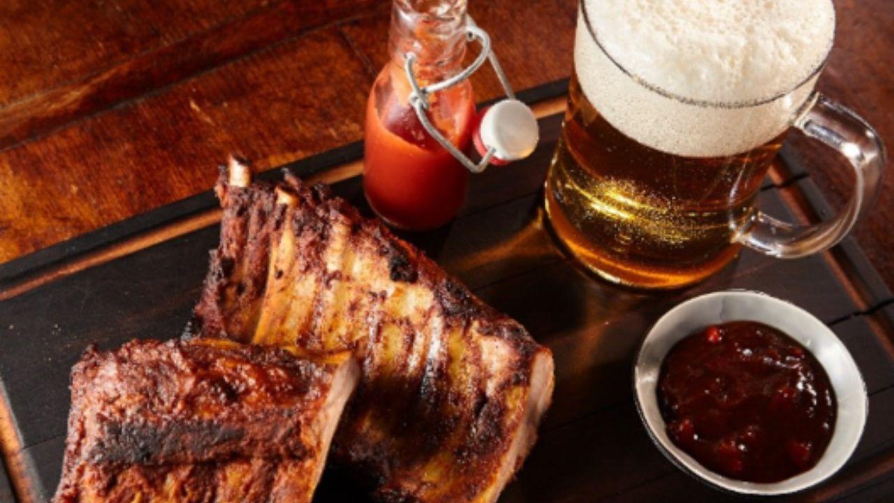 Costelinha suína na cerveja suculenta e fácil