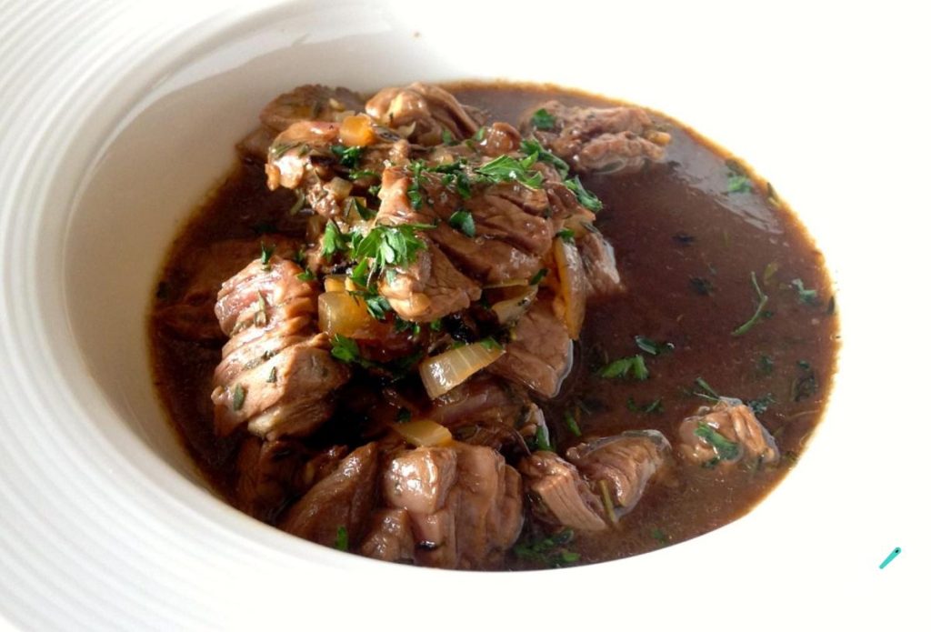 Lombo de Porco ao Vinho Tinto Suculento e Fácil Lombo de Porco ao Vinho Tinto Suculento e Fácil