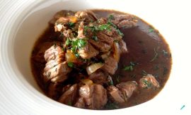 Lombo de Porco ao Vinho Tinto Suculento e Fácil