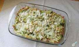 Macarrão com Frango e Brócolis Gratinado Fácil