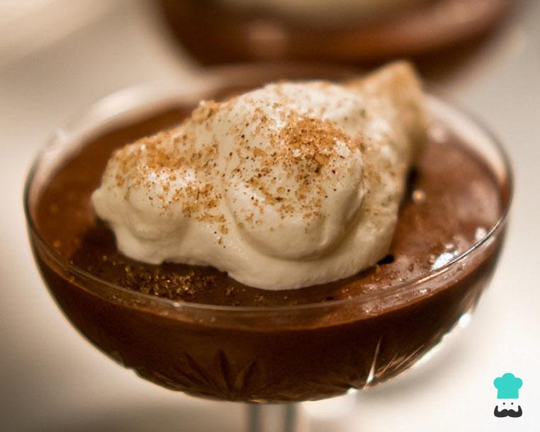Receita de Mousse de chocolate com chantilly