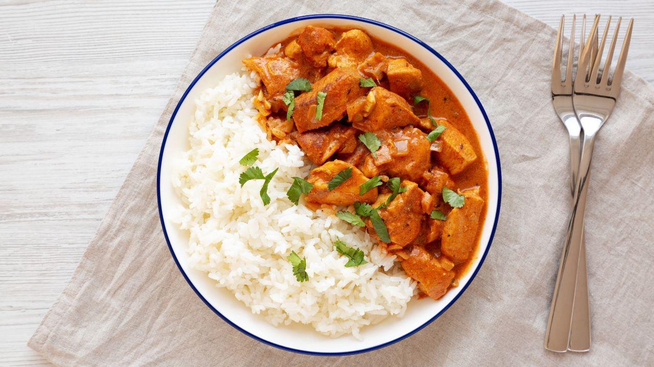 Curry Indiano Cremoso com Frango Fácil
