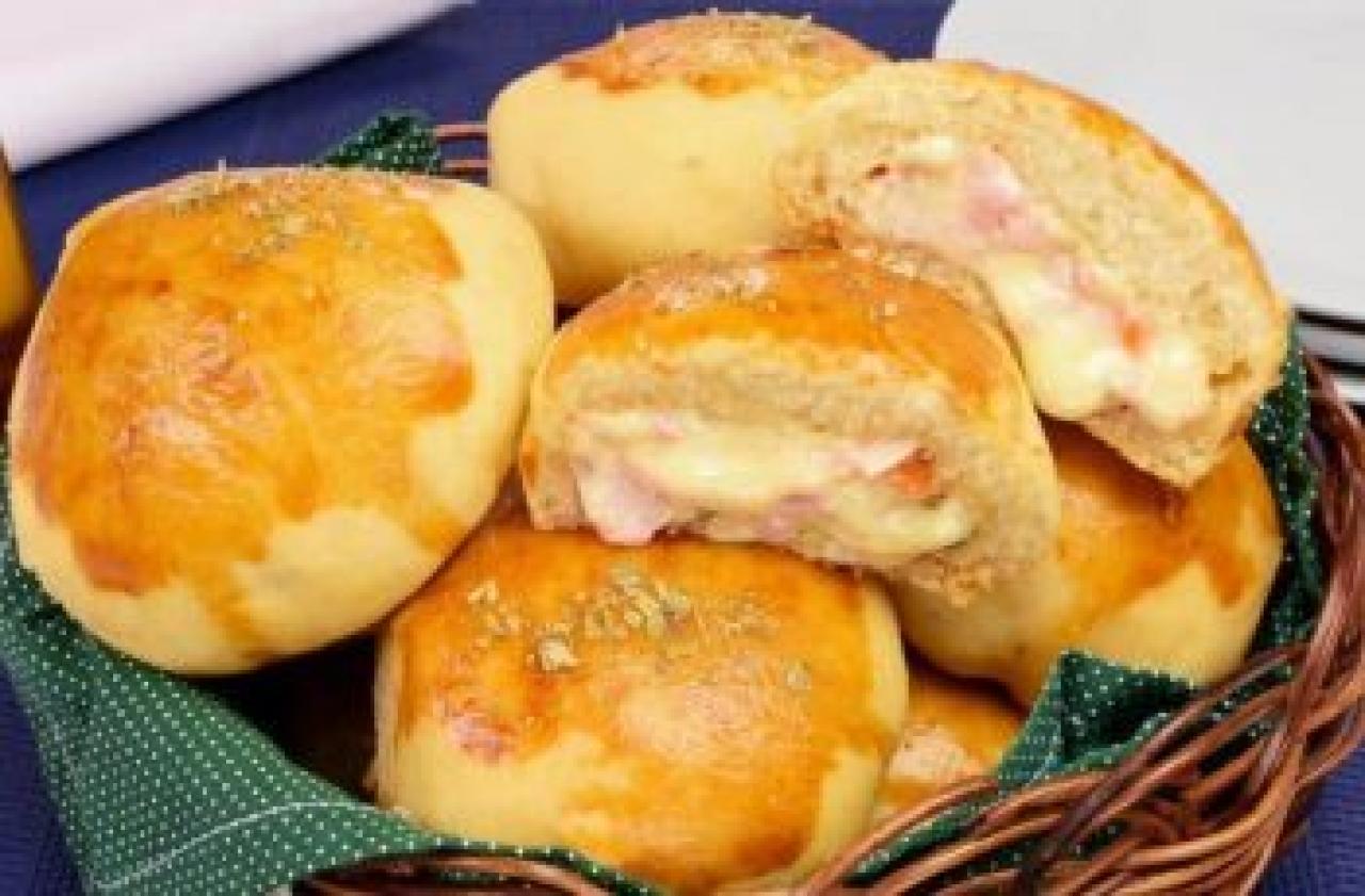 Receita de Pão de Batata de Pizza Fofinho e Fácil Receita de Pão de Batata de Pizza Fofinho e Fácil