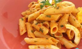 Penne ao Molho de Tomate Rápido e Saboroso