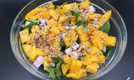 Salada de Manga Rápida e Refrescante