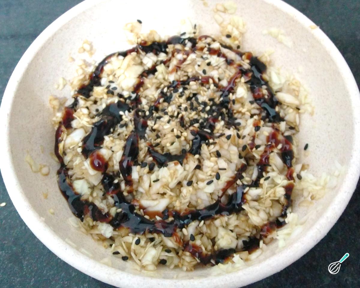 Salada de Repolho Oriental Agridoce e Crocante Salada de Repolho Oriental Agridoce e Crocante