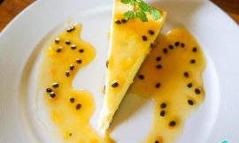 Torta Gelada de Mousse de Maracujá Cremosa e Fácil Torta Gelada de Mousse de Maracujá Cremosa e Fácil