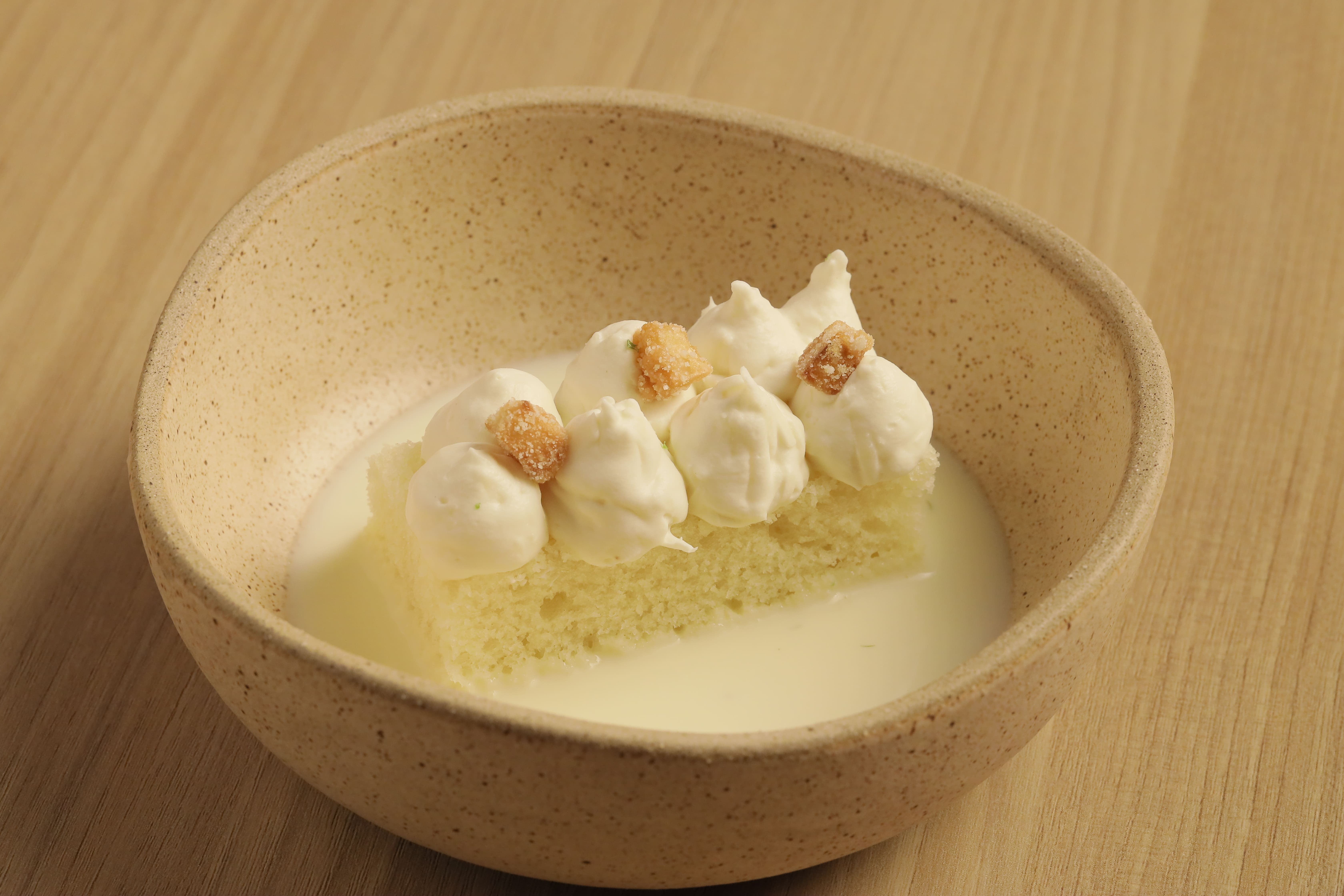 Bolo Gelado de Coco: A Receita Refrescante Perfeita Bolo Gelado de Coco: A Receita Refrescante Perfeita