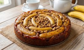 Bolo de Banana Caramelizada: Delícia do Café Bolo de Banana Caramelizada: Delícia do Café