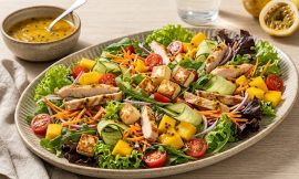 Salada Primavera com Molho de Maracujá Refrescante Salada Primavera com Molho de Maracujá Refrescante