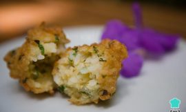 Bolinho de Arroz Assado: Delícia Leve e Barata! Bolinho de Arroz Assado: Delícia Leve e Barata!