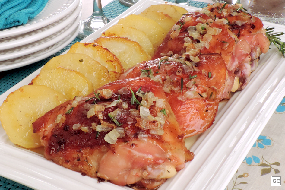 Sobrecoxa de frango diferente para o almoço Sobrecoxa de frango diferente para o almoço