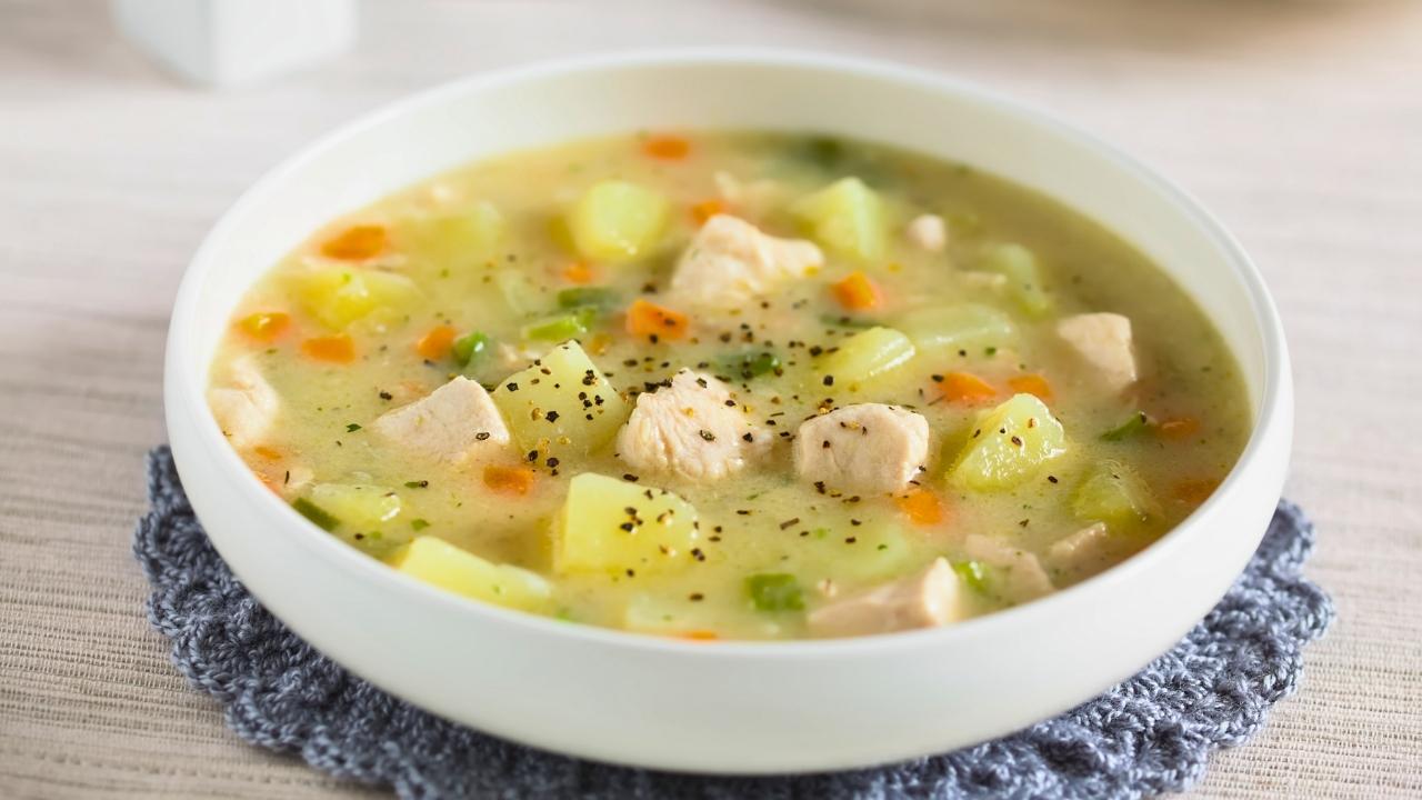 Sopa Cremosa de Frango com Macarrão: A Receita Perfeita Sopa Cremosa de Frango com Macarrão: A Receita Perfeita
