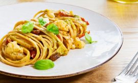Linguine com Pesto e Couve-Flor Surpreendente