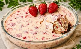 Morango Cravejado na Travessa Fácil e Cremoso