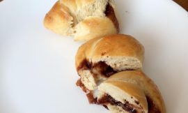 Pão Caseiro Recheado com Chocolate Fofinho