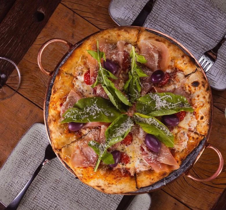 Pizza Artesanal de Fermentação Longa em Casa Pizza Artesanal de Fermentação Longa em Casa