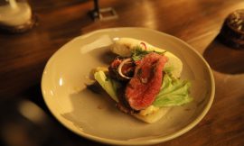 Sanduíche de Rosbife Artesanal: O Segredo do Filet Perfeito
