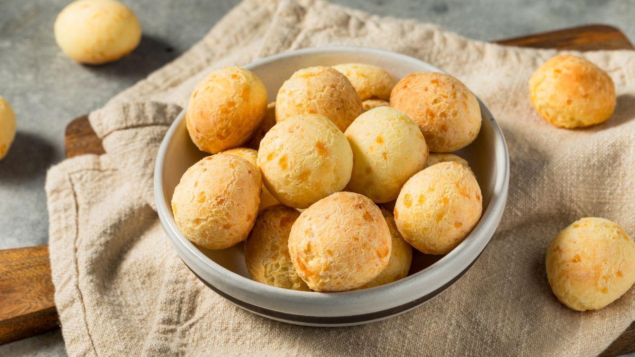Pão de Beijo Vegano: Receita Fácil de Pão de Queijo Pão de Beijo Vegano: Receita Fácil de Pão de Queijo