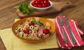 Salada de Macarrão Refrescante: O Segredo do Molho de Hortelã